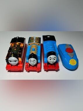 Lot of 3 Thomas the Train Tank Motorized Engines w/remote All Working -See video